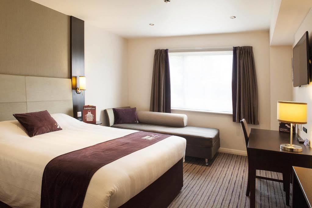 Premier Inn Premier Inn York South West Extérieur photo