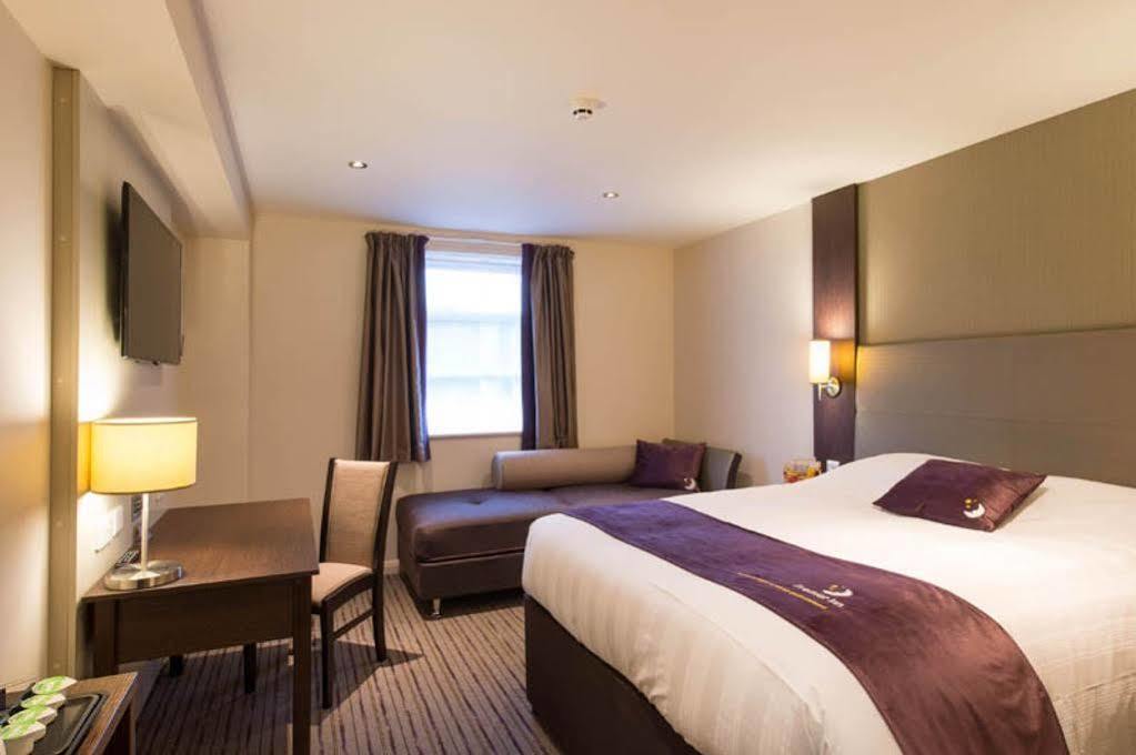 Premier Inn Premier Inn York South West Extérieur photo