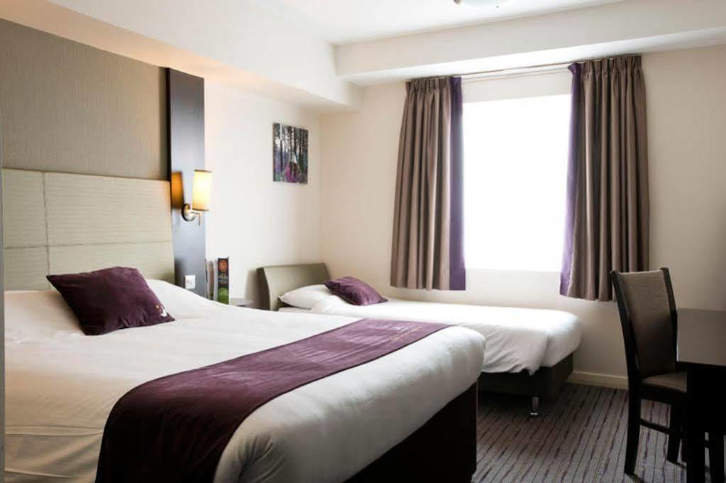 Premier Inn Premier Inn York South West Extérieur photo